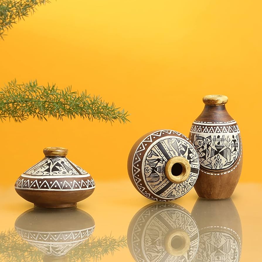 Terracotta planter composition